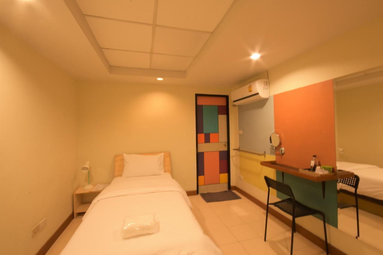 Room At Prachachuen Нонтабури Екстериор снимка