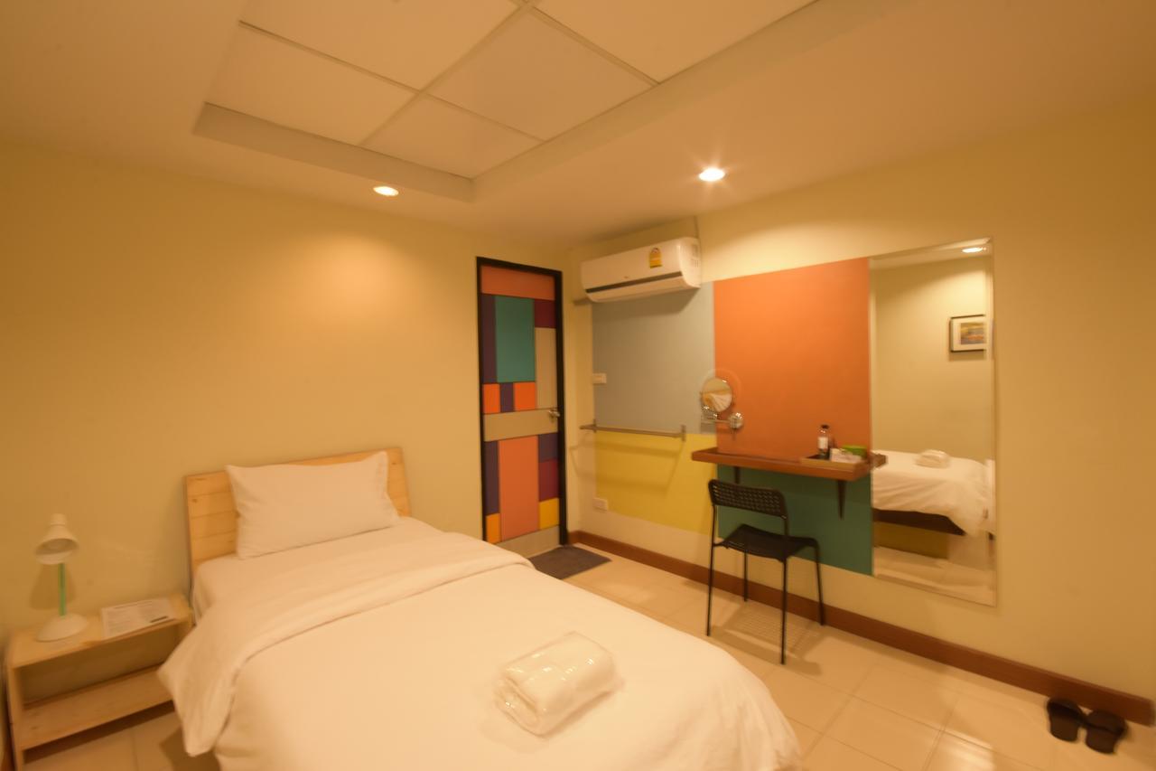Room At Prachachuen Нонтабури Екстериор снимка