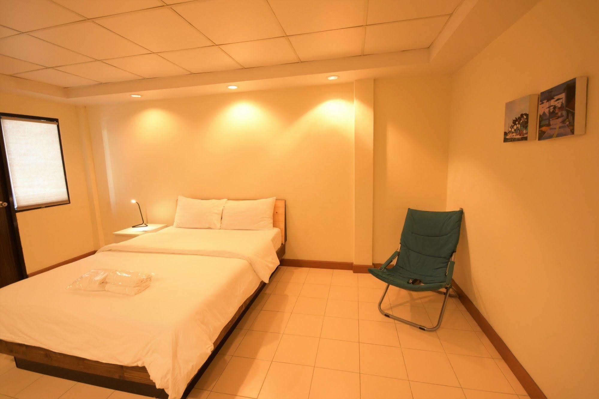 Room At Prachachuen Нонтабури Екстериор снимка