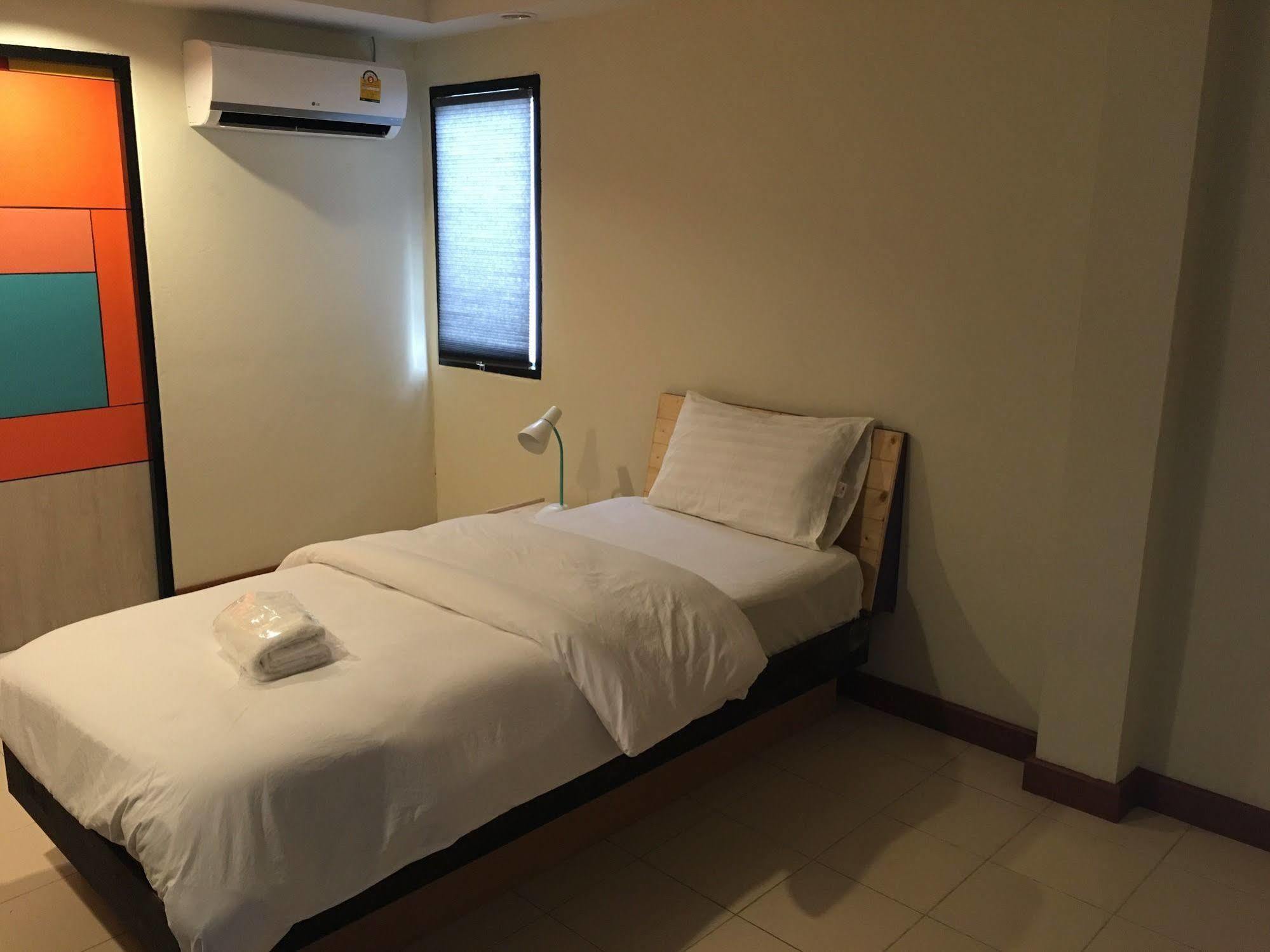 Room At Prachachuen Нонтабури Екстериор снимка